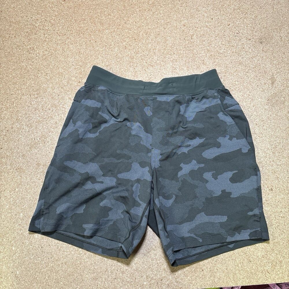 Lululemon T.H.E. Shorts 7” Men’s M Camo Lightweight Linerless Gym Shorts